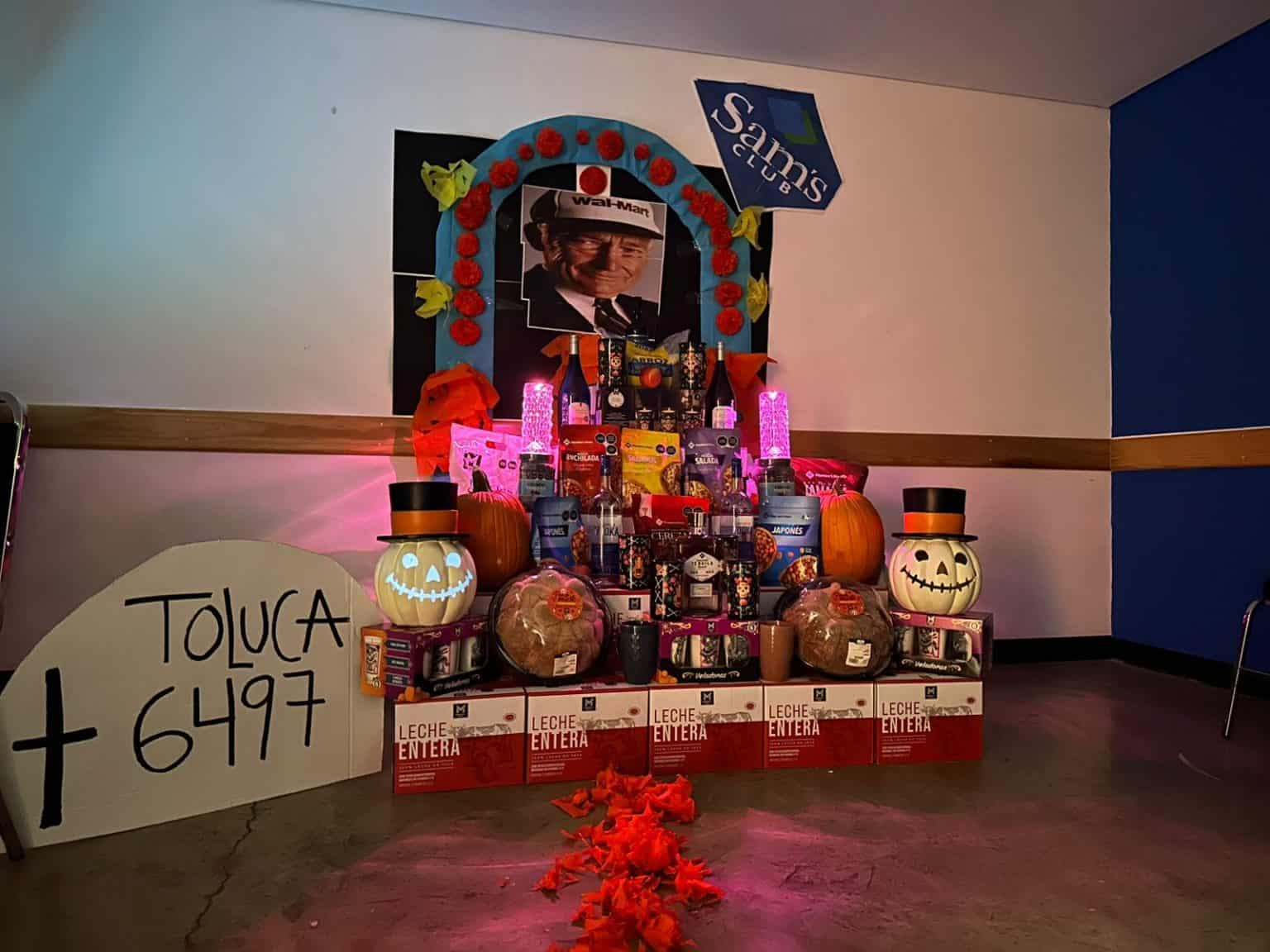 As Luce El Altar De Muertos Que Sam S Club Le Dedica A Su Fundador Fotos