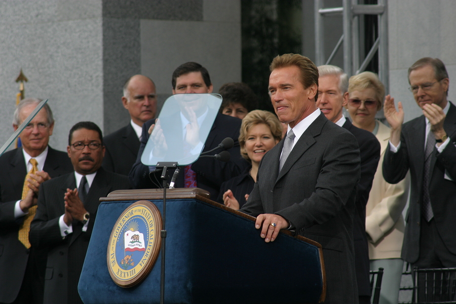 SACRAMENTO - NOV 17: Arnold Schwarzenegger at the Governor Swear