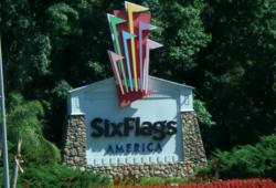 Six Flags empleados