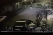 Captura de video del momento en que, según su esposa, se llevan al líder opositor Leopoldo López.