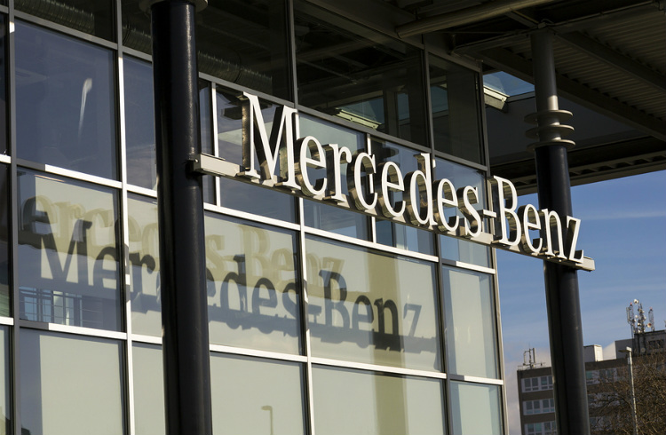Daimler changes the name to its best-known brand: Mercedes-Benz