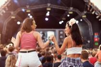 Fest-Musica-Girls-Shutterstock