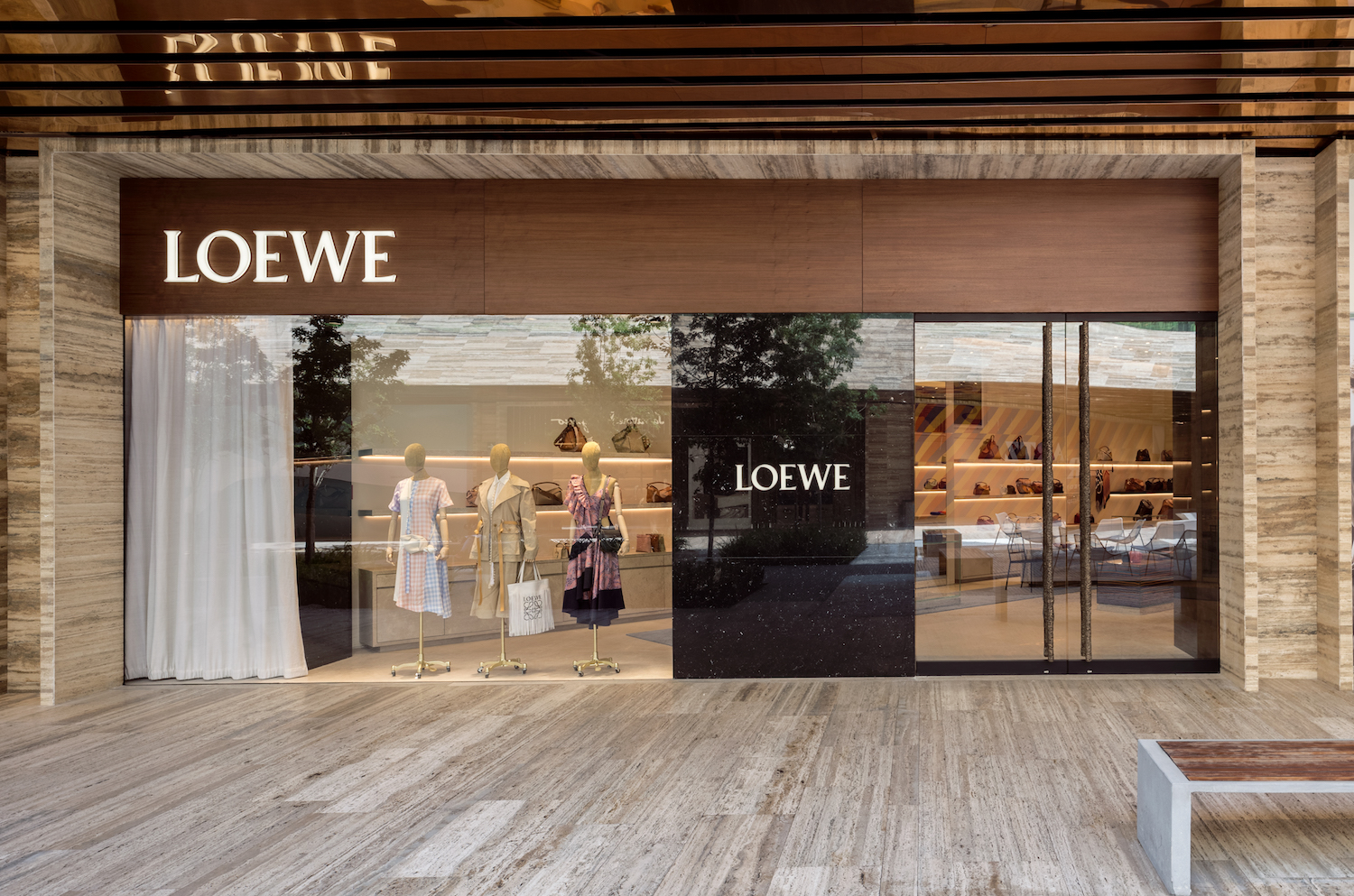 Loewe inaugura su primera flagship store en CDMX