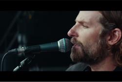 Trailer-A Star Is Born-Warner Bros. Pictures