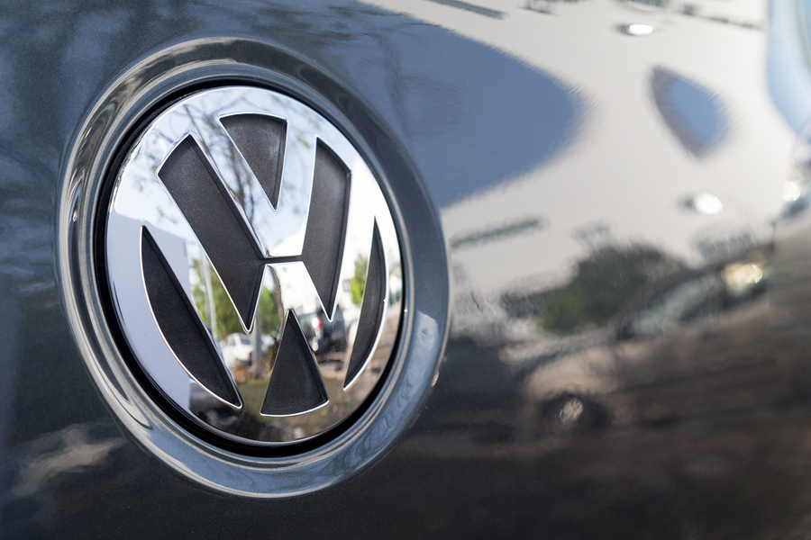 Volkswagen renueva su logo para intentar cambiar su mala reputación -  Marketing Directo