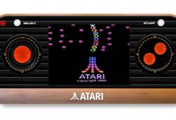 Atari-Retro-Handheld-bleendingcool