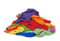Pila de ropa de colores