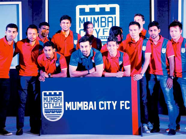 Bimal Parekh en la presentación de jugadores del Mumbai City FC.
