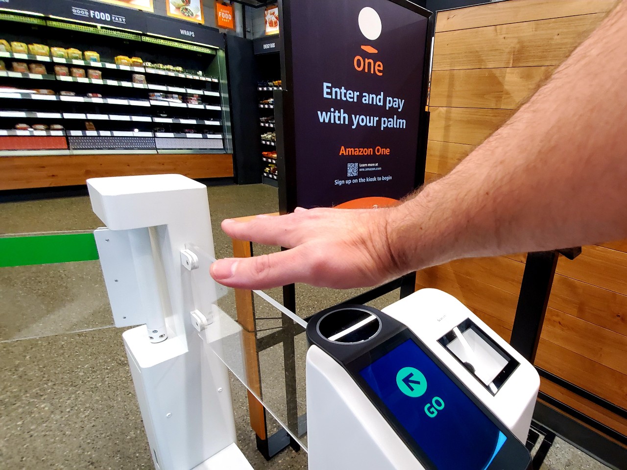 Amazon brings Push of the Palm to Whole Foods