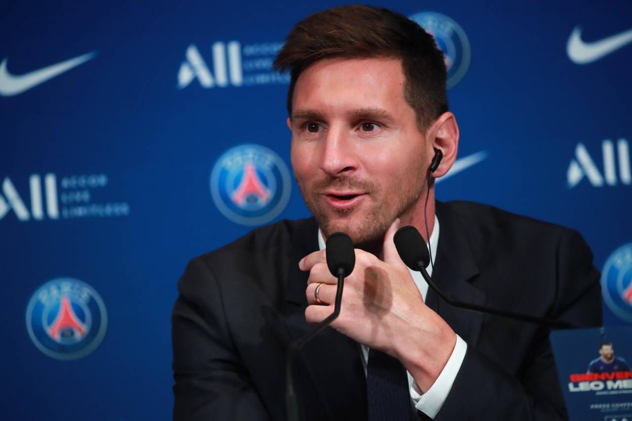 Messi Signs For PSG In Paris Salary, Presentation And 100