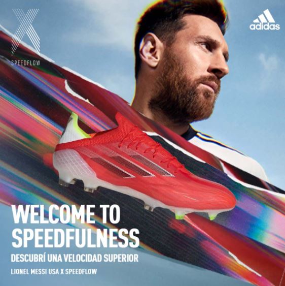 presenta su modelo de de futbol con Messi en el centro de campaña