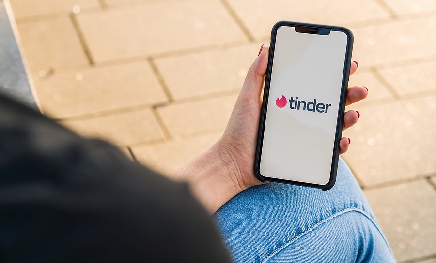 Tinder denunció a Apple y parece que la app de citas tiene razón