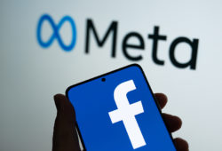 Facebook pierde millones de usuarios y sale del top 10 de empresas más valiosas rusofobia