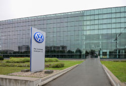 Volkswagen detiene producción en Rusia