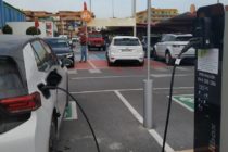 autos híbridos eléctricos china estaciones de recarga