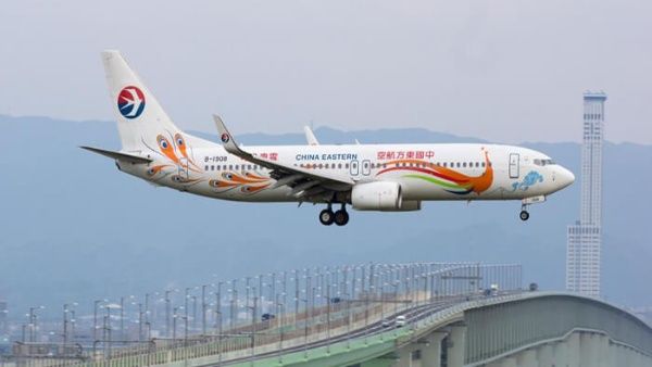 Un Boeing de China Eastern Airlines con 132 pasajeros a bordo se estrella: qué sabemos