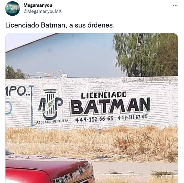 Licenciado Valeriano? Surge el Licenciado Batman y esta publicidad