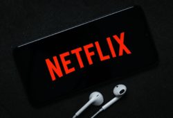 Netflix problema precio contenido publicidad
