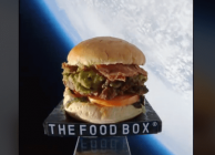 hamburguesa en el espacio