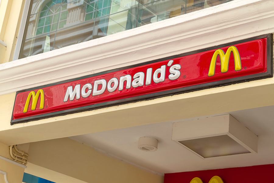 Poinformowali, że słynna restauracja McDonald's cierpi z powodu „plagi szczurów”.
