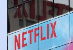 Netflix precio anuncios México transferencia perfiles