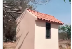 Un creador de contenido muestra cómo es el altar donde supuestamente falleció el cantautor  mexicano Chalino Sánchez. 