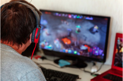 Las redes sociales brindan a los pequeños streamers una plataforma para construir y cultivar una comunidad leal.