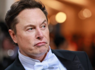 Elon Musk se queja de Apple mientras genera tweet desde iPhone