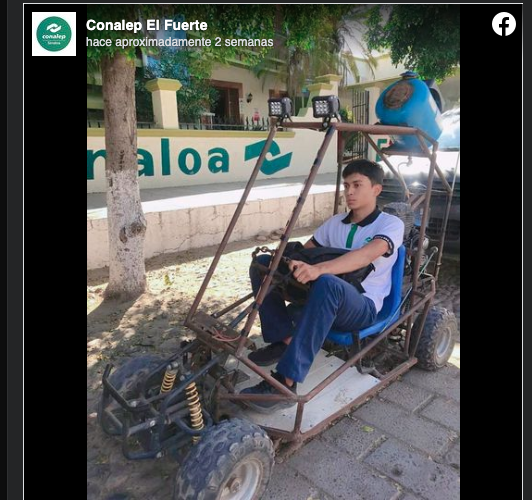 Alumno de Conalep se viraliza por ingenioso transporte