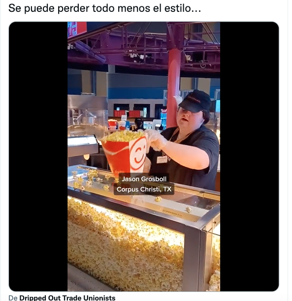 “Cuando te gusta tu trabajo se nota” celebran peculiar manera de servir palomitas 