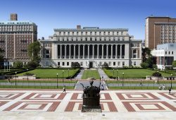 Universidad Columbia mujer