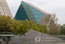 Revela cuánto cuesta estudiar sin beca en el Tec de Monterrey