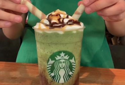 Empleada de Starbucks sorprende con bebida inspirada en Shrek