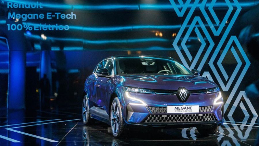 Renault's pricing strategy changes because of Tesla