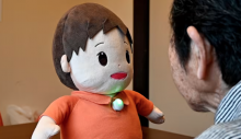 Japón diseñó peluches con IA para pacientes con demencia