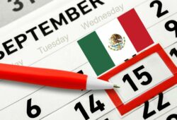 15 de septiembre hay clases calendario