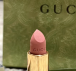TikTok la hizo comprar el labial viral de Gucci