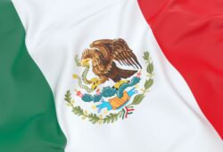bandera escudo de mexico fiestas patrias
