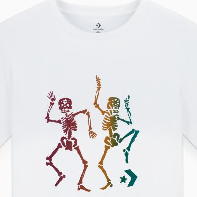 Camiseta de la colección Día de Muertos de Converse 2023