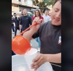 Extranjero se llevó gran sorpresa al descubrir agua de coco