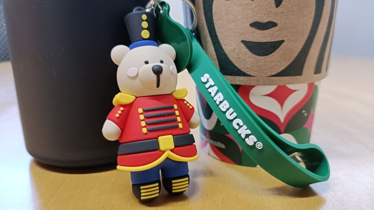 LLAVERO SR BEARISTA OSO NAVIDAD STARBUCKS 2023 2