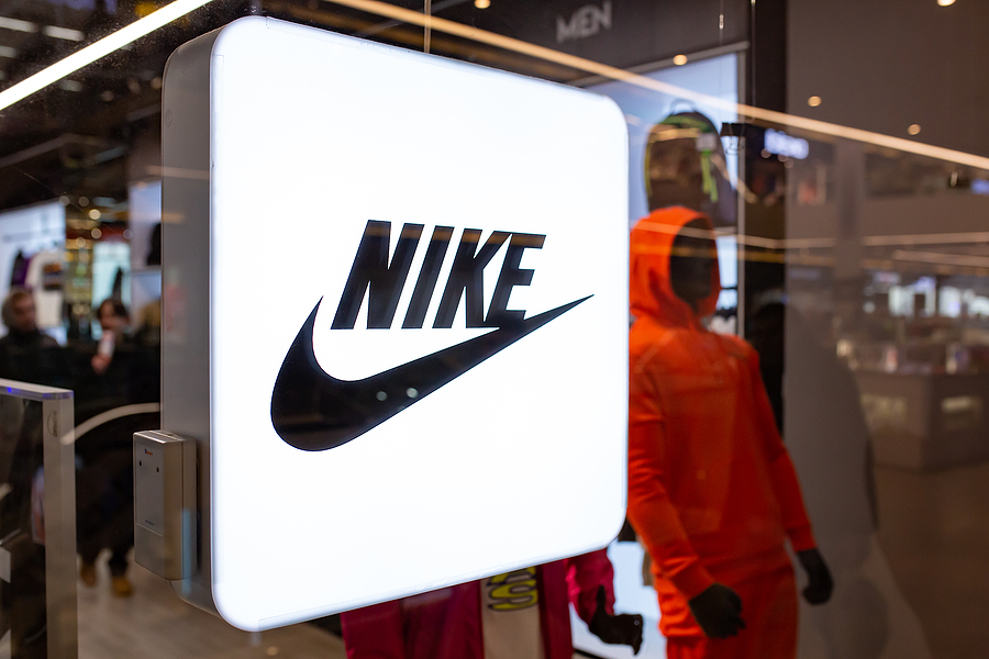 acciones de Nike empleados despidos