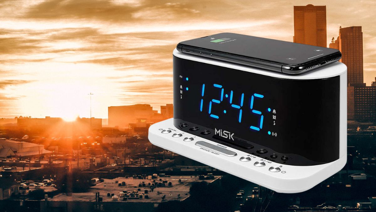 Elige el radio reloj despertador y cargador inalámbrico de celular Misik