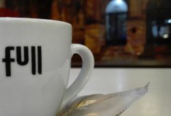 argentina tiendas full cafe petrolera ypf