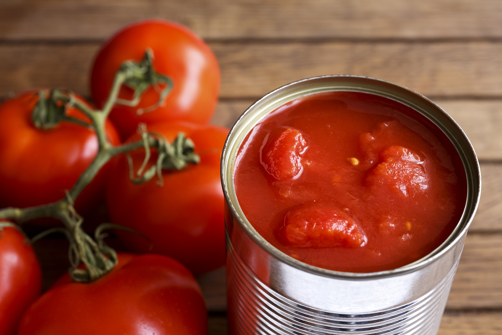 Arrestan a mujer por criticar un puré de tomate en internet