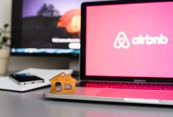 Huésped destroza Airbnb, video de daños se viraliza