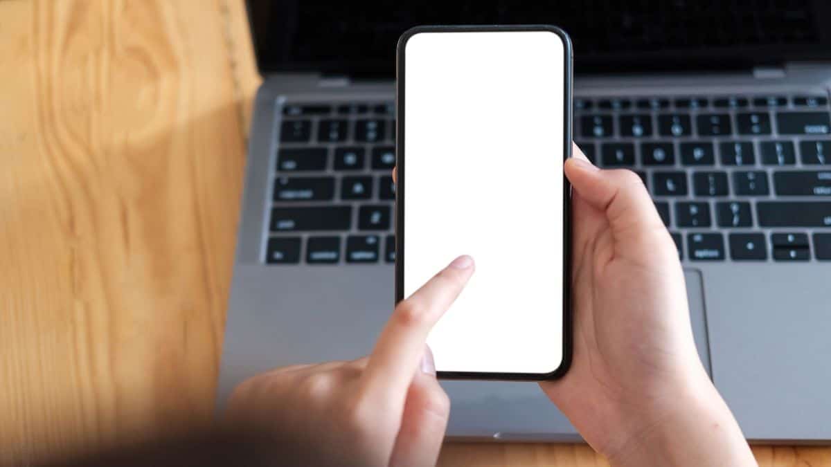 El mobile marketing no es simplemente una tendencia pasajera, sino una pieza fundamental en la evolución del comercio electrónico.