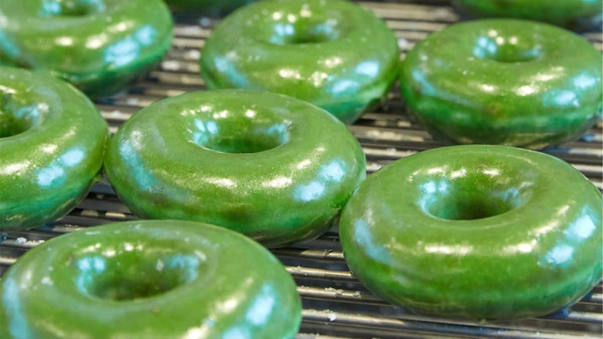 dona glaseada verde krispy kreme