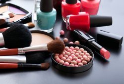Influencer explica polémica con marca de maquillaje mexicana