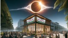 Así puedes conseguir tu dona eclipse Krispy Kreme este 8 de abril Foto: Especial